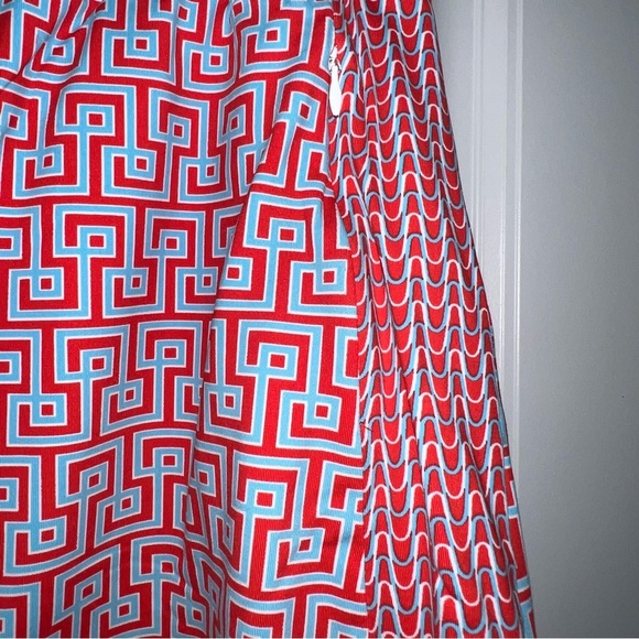 J. McLaughlin Women’s Red Aztec Golf Skort Size XL - Picture 2 of 6